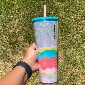 Starbucks RARE SPRING 2020 WAVY LAYERS COLD CUP